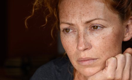 bioderma-your-skin_pigmentbio_c-concentrate_woman_sad